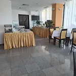 Hotel Golden 3*