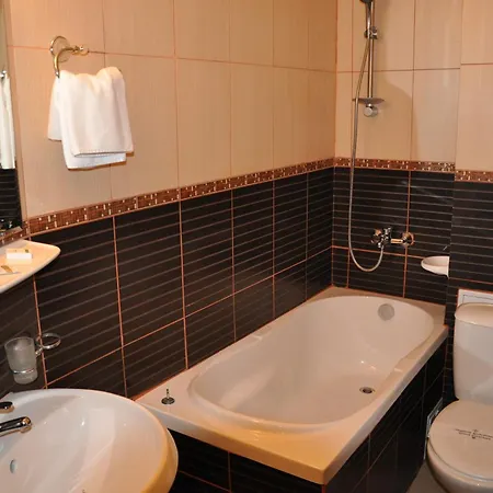 Golden Hotel 3*