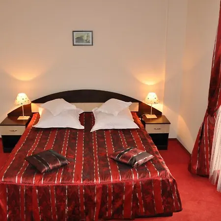 Golden Hotel