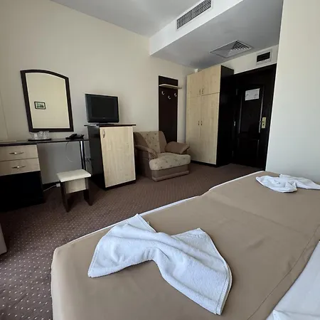 Golden Hotel 3*